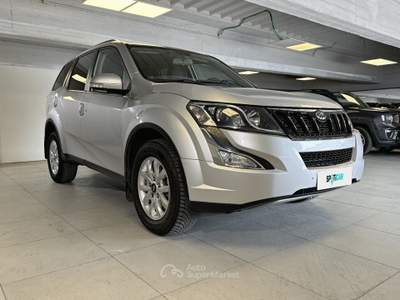 Mahindra XUV500 W8 FWD (4x2) Grigio usata Milano