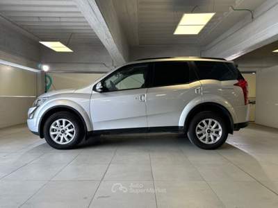 Mahindra XUV500 W8 FWD (4x2) Grigio usata Milano