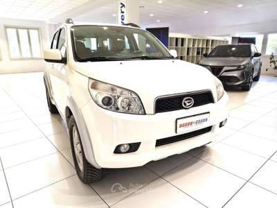 Daihatsu Terios Terios 1.5 SX*4x4*5 PORTE* Bianco usata Alto Reno Terme