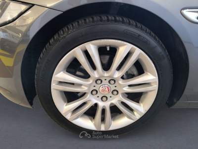 Jaguar XE 2.0 TD 180 HP AUTOMATICA Grigio usata Udine