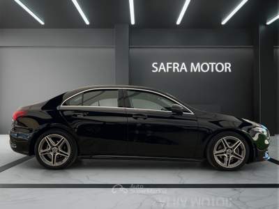 Mercedes-Benz Classe A 180 d Sedan Automatic Premium Nero usata Rende