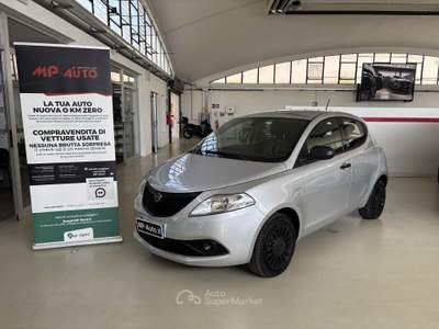 Lancia Ypsilon 1.0 70cv Hybrid UNICO PROPRIETARIO Argento usata Castellanza