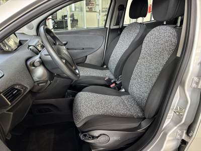 Lancia Ypsilon 1.0 70cv Hybrid UNICO PROPRIETARIO Argento usata Castellanza