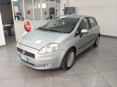 Fiat Grande Punto Grande Punto 5p 1.3 mjt 16v Dynamic 90cv 6m  Grigio usata Striano