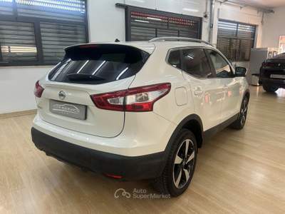 Nissan Qashqai 1.2 DIG-T 115 N-Connecta usata BARI