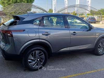 Nissan Qashqai 1.3 MHEV 140 Business Grigio usata Veggiano