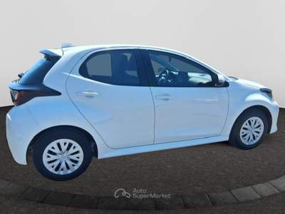 Toyota Yaris active 68kw90cv Bianco usata Sarzana
