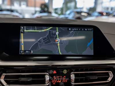 BMW Z4 sDrive 20i M Sport ACC HUD Pelle Camera 19" Nero usata Serravalle
