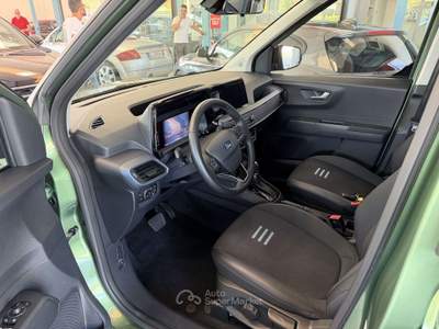 Ford Tourneo Courier 124cv Verde usata Romagnano Sesia