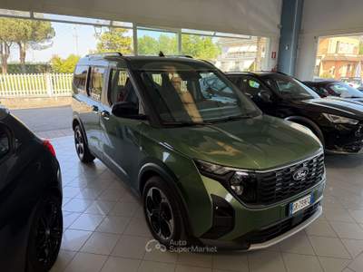 Ford Tourneo Courier 124cv Verde usata Romagnano Sesia
