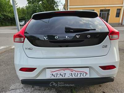 Volvo V40 2.0 D2 Kinetic*Clima*Cerchi*Euro6*Unipro* Bianco usata Modena