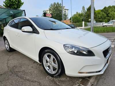 Volvo V40 2.0 D2 Kinetic*Clima*Cerchi*Euro6*Unipro* Bianco usata Modena