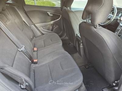 Volvo V40 2.0 D2 Kinetic*Clima*Cerchi*Euro6*Unipro* Bianco usata Modena