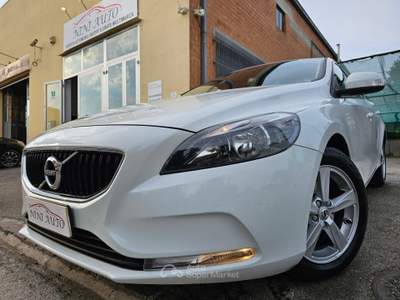 Volvo V40 2.0 D2 Kinetic*Clima*Cerchi*Euro6*Unipro* Bianco usata Modena