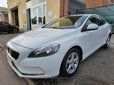 Volvo V40 2.0 D2 Kinetic*Clima*Cerchi*Euro6*Unipro* Bianco usata Modena