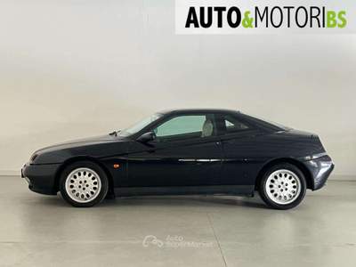 Alfa Romeo Alfetta GT/GTV 2.0i V6 turbo cat L Nero usata Concesio