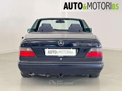 Mercedes-Benz Classe E cat Cabriolet *MANUALE* Blu/Azzurro usata Concesio