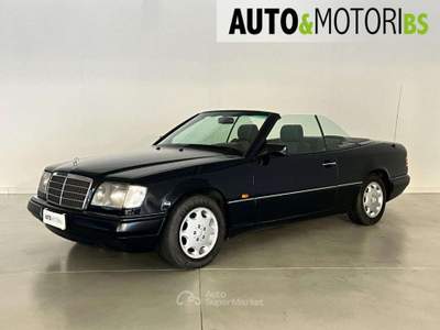 Mercedes-Benz Classe E cat Cabriolet *MANUALE* Blu/Azzurro usata Concesio