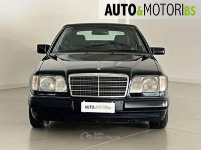 Mercedes-Benz Classe E cat Cabriolet *MANUALE* Blu/Azzurro usata Concesio