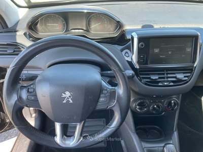 Peugeot 208 5 porte Allure DISTRIBUZIONE NUOVA Nero usata Casalgrande
