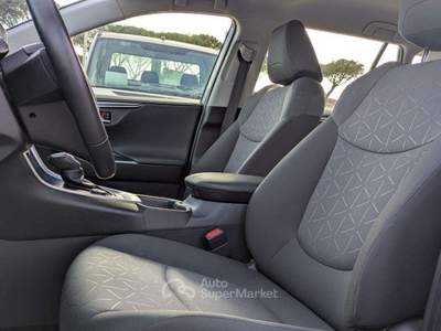 Toyota RAV4 BUSINESS 2.5VVT-IE 222cv(178cv) AWD-I E-CVT Bianco usata Roma