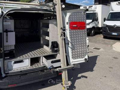 Fiat Doblò 1.6mjt 105cv OFFICINA MOBILE Bianco usata Salerno