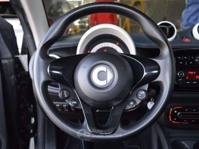 Smart ForTwo 1.0 twinamic 70 CV Youngster Automatica Bianco usata Ardea