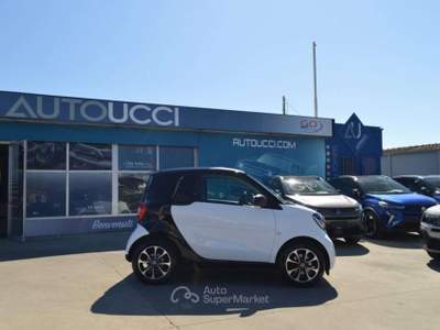 Smart ForTwo 1.0 twinamic 70 CV Youngster Automatica Bianco usata Ardea