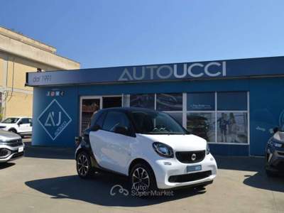 Smart ForTwo 1.0 twinamic 70 CV Youngster Automatica Bianco usata Ardea