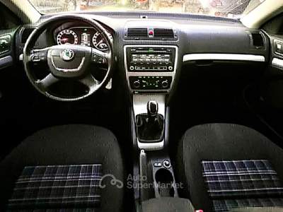 Skoda Octavia CR F.AP. Wagon Elegance Bianco usata San Michele Salentino
