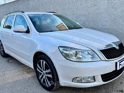 Skoda Octavia CR F.AP. Wagon Elegance Bianco usata San Michele Salentino