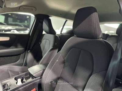 Volvo XC40 XC40 1.5 t2 Momentum Core my21 Blu/Azzurro usata Luzzara
