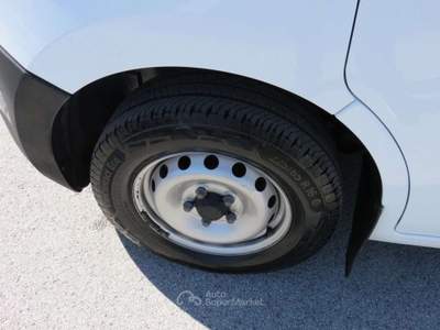 Nissan Interstar 35 2.3 dCi 135CV PM-TM Acenta Furgone Bianco usata Tolentino