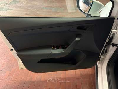 Seat Arona Arona 1.0 ecotsi Reference 95cv Neopatentati...!!!! Bianco usata Milano