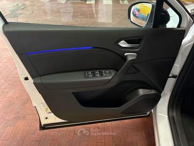 Renault Captur Captur 1.6 E-Tech full hybrid Evolution 145cv auto Bianco usata Milano