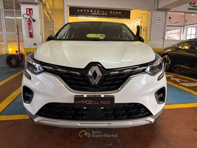 Renault Captur Captur 1.6 E-Tech full hybrid Evolution 145cv auto Bianco usata Milano