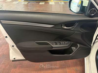 Honda Civic Civic X5p 5p 1.0 t Executive Sport Line my20 Bianco usata Milano