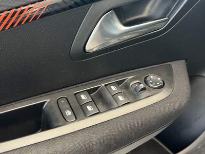 Peugeot 208 1.2 Puretech 75 cv - OK NEOPATENTATI Nero usata Guamo-Capannori