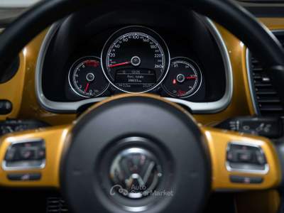 Volkswagen Maggiolino 1.4 TSI 150cv DSG 1 propr km 39.000 Oro usata Cinisello Balsamo