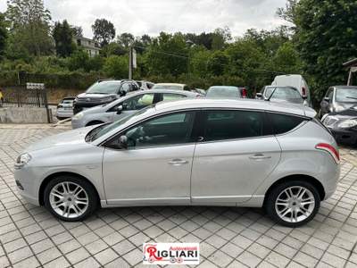 Lancia Delta DPF Business Grigio usata Teano