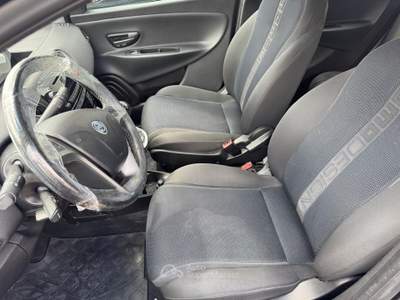 Lancia Ypsilon Unyca MOMO DESIGN Nero usata CURTI