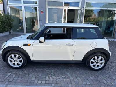 MINI Cooper Mini Chili 120cv Bianco usata Ferrara