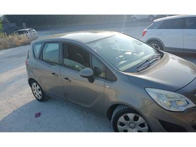 Opel Meriva null usata San Felice A Cancello