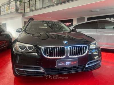 BMW Serie 5 520d 520 D 184 CV TOURING LUXURY PELLE TOTALE AUTOMATICO NAVI CERCHI SEDILI ANT. A REGOLAZIONE ELETTRICA Nero usata Pesaro