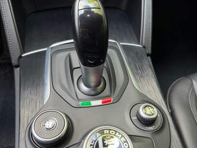 Alfa Romeo Stelvio Distribuzione, tagliando e revisione appena fatti Nero usata Torino