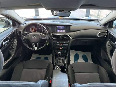 Infiniti Q30 1.5d 110cv Sport Edition Led Pdc Stupenda Grigio usata Giugliano in Campania