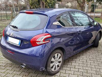Peugeot 208 Allestimento Allure, Unico Proprietario, Tagliandata, In garage Blu/Azzurro usata Parma