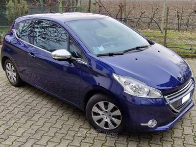 Peugeot 208 Allestimento Allure, Unico Proprietario, Tagliandata, In garage Blu/Azzurro usata Parma
