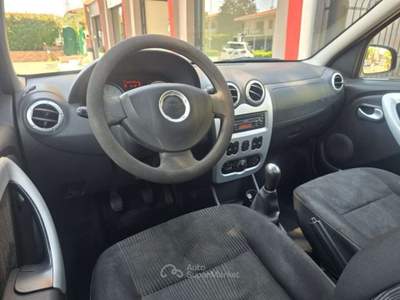 Dacia Logan MCV 1.6 GPL 7 Posti UnicoPropietario CLIMA RadioCD Rosso usata Rezzato