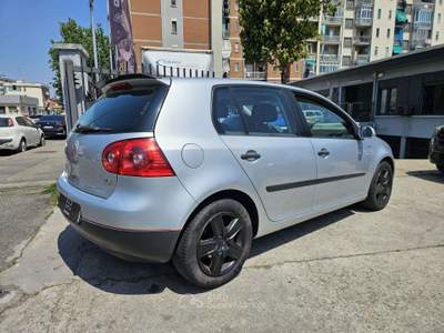 Volkswagen Golf Golf 5p 1.9 tdi Sportline Grigio usata Torino